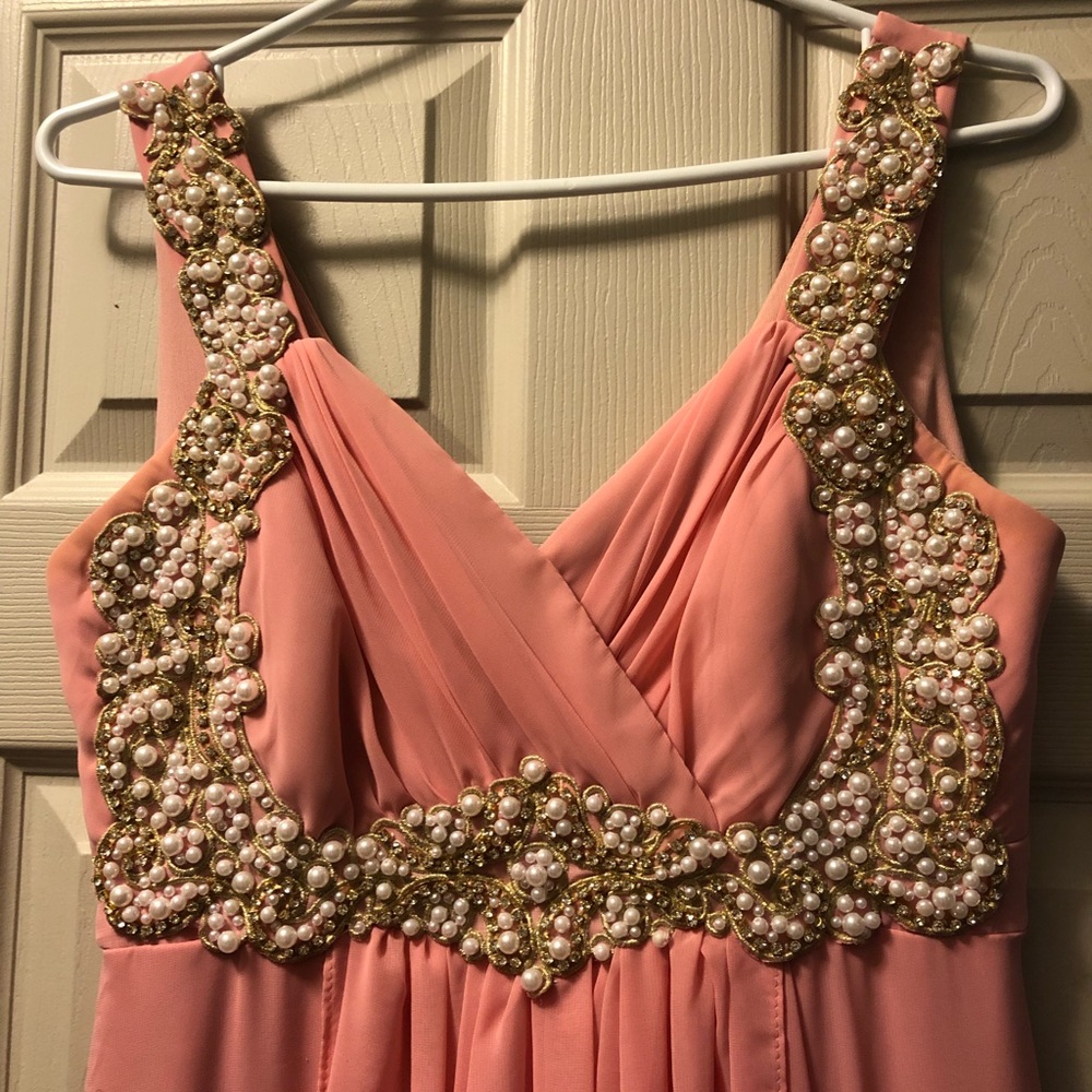 Formal Dress - Picture 3 of 4